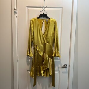 NWT Alexa B Nites Gold Special Occasion Dress Size 14